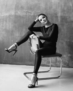 Joanna Jablczynska feet photo thumbnail