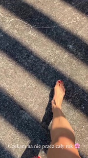 Joanna Jablczynska feet photo thumbnail