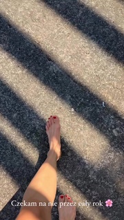 Joanna Jablczynska feet photo thumbnail