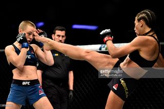 Joanna Jedrzejczyk feet photo thumbnail