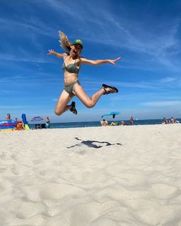 Joanna Koroniewska feet photo thumbnail