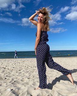 Joanna Koroniewska feet photo thumbnail