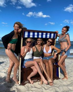 Joanna Koroniewska feet photo thumbnail