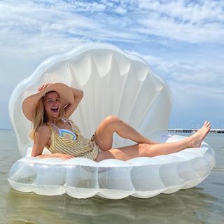 Joanna Koroniewska feet photo thumbnail