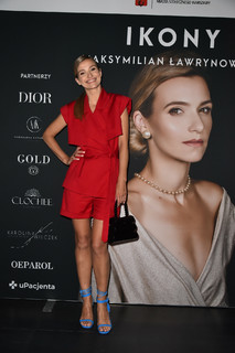 Joanna Koroniewska feet photo thumbnail