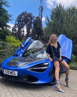 Joanna Koroniewska feet photo thumbnail