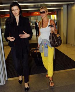 Joanna Krupa feet photo thumbnail