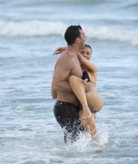 Joanna Krupa feet photo thumbnail