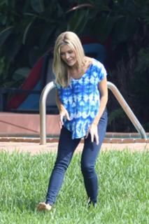 Joanna Krupa feet photo thumbnail