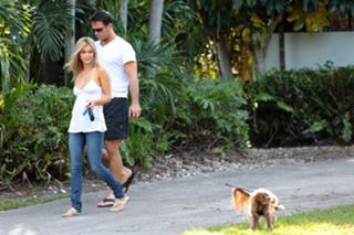 Joanna Krupa feet photo thumbnail