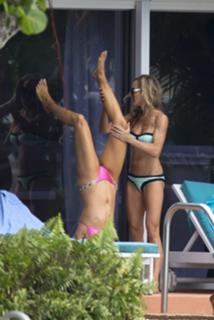 Joanna Krupa feet photo thumbnail