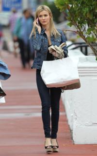 Joanna Krupa feet photo thumbnail