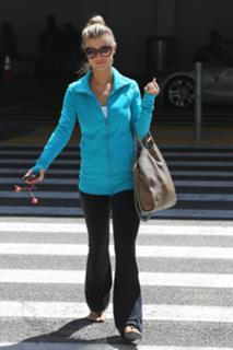 Joanna Krupa feet photo thumbnail