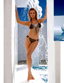 Joanna Krupa feet photo thumbnail