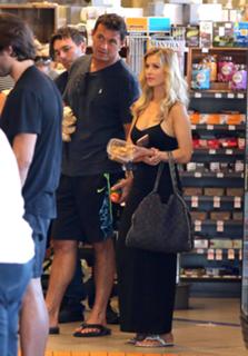 Joanna Krupa feet photo thumbnail