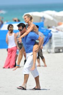 Joanna Krupa feet photo thumbnail