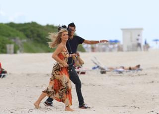 Joanna Krupa feet photo thumbnail