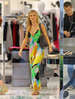 Joanna Krupa feet photo thumbnail