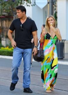 Joanna Krupa feet photo thumbnail