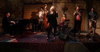Joanna Kulig feet photo 4