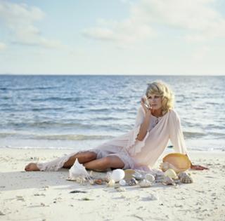 Joanna Lumley feet photo 20