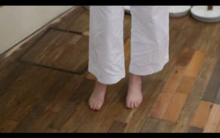 Joanna Lumley feet photo 12