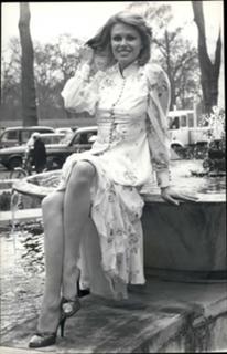 Joanna Lumley feet photo 7