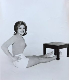 Joanna Moore feet photo 3
