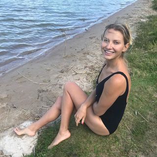 Joanna Moro feet photo 2