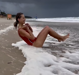 Joanna Moro feet photo 2