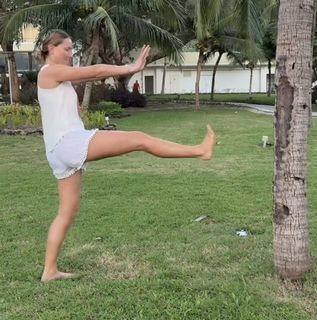 Joanna Moro feet photo 3