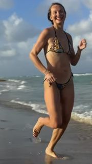 Joanna Moro feet photo 15