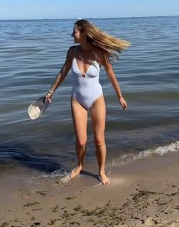 Joanna Moro feet photo 2