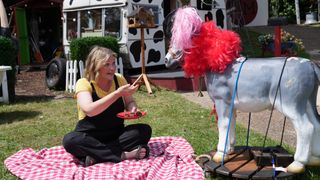 Joanna Page feet photo 7