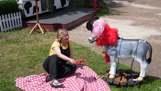 Joanna Page feet photo 5