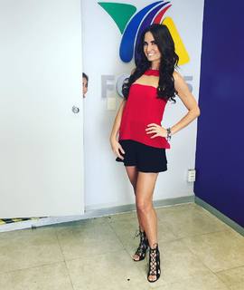 Joanna Vega-Biestro feet photo 3