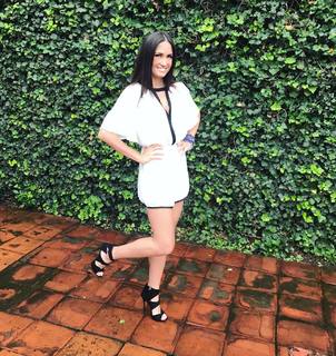 Joanna Vega-Biestro feet photo 9
