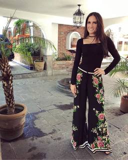 Joanna Vega-Biestro feet photo 7