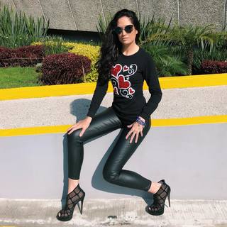 Joanna Vega-Biestro feet photo 11