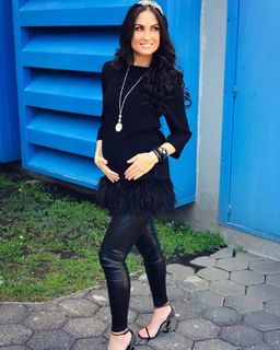 Joanna Vega-Biestro feet photo 7
