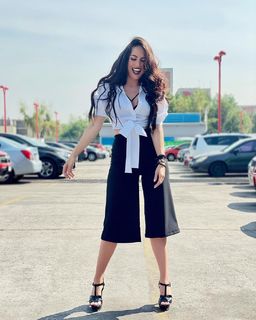 Joanna Vega-Biestro feet photo 11