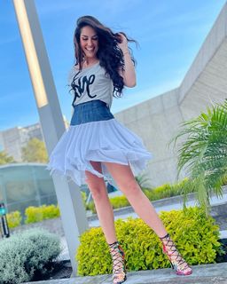 Joanna Vega-Biestro feet photo 2