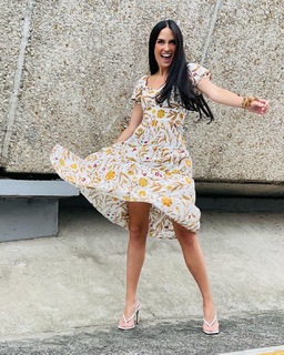 Joanna Vega-Biestro feet photo 1