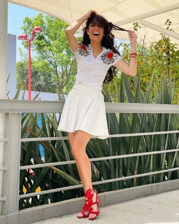 Joanna Vega-Biestro feet photo 19