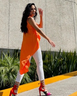Joanna Vega-Biestro feet photo 20