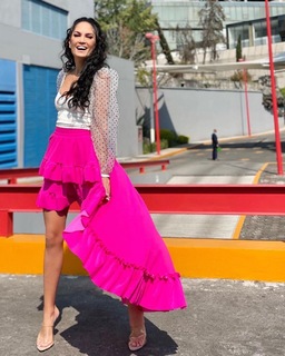 Joanna Vega-Biestro feet photo 16