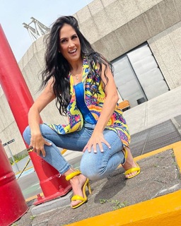 Joanna Vega-Biestro feet photo 8