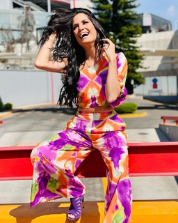 Joanna Vega-Biestro feet photo 12
