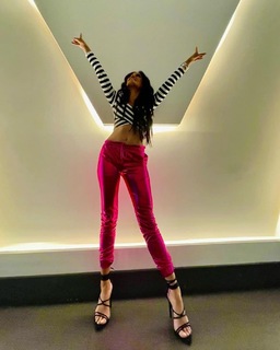Joanna Vega-Biestro feet photo 3