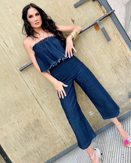 Joanna Vega-Biestro feet photo 11